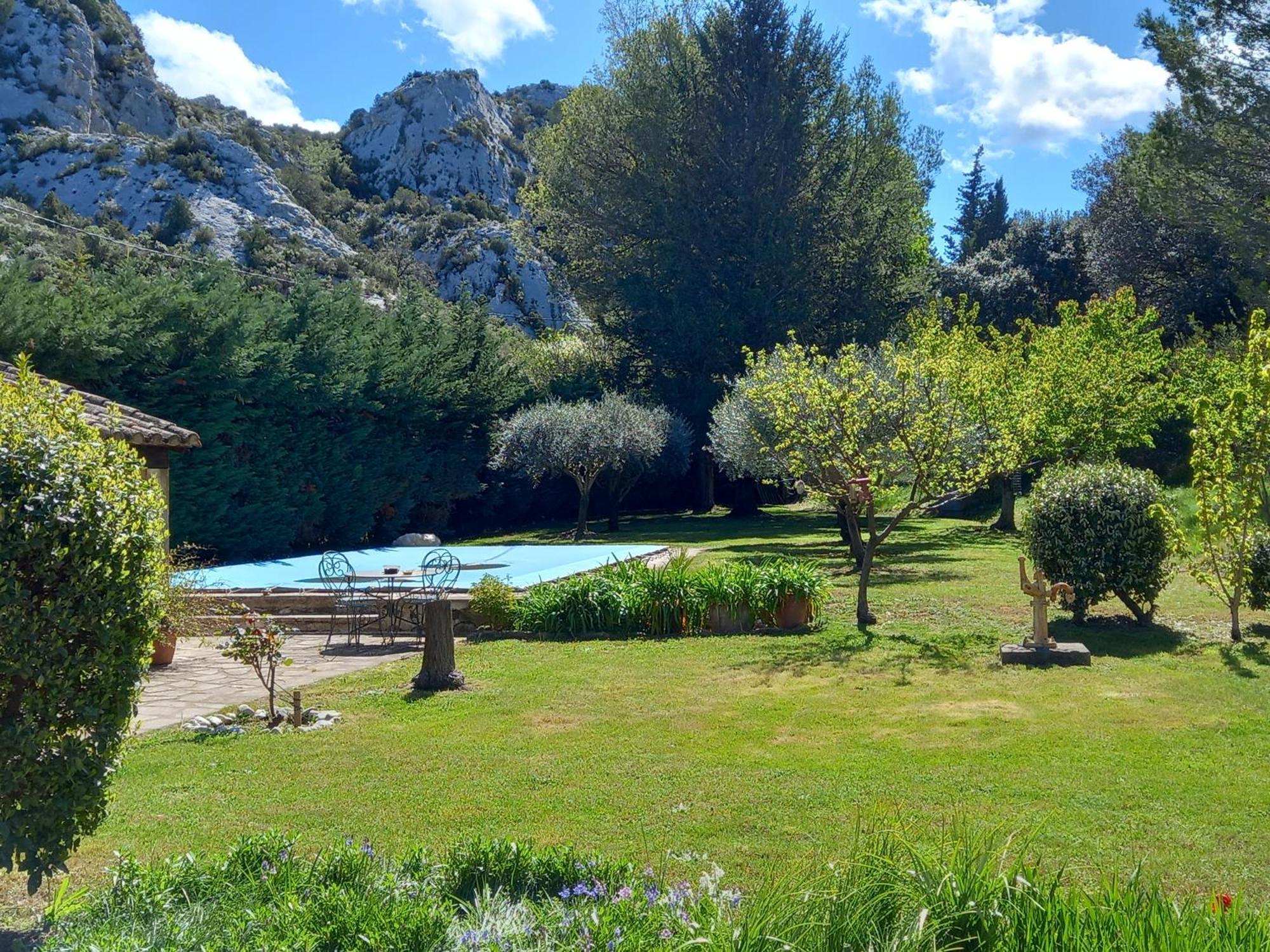La Roulotte Du Petit Paradis Saint-Remy-de-Provence Bagian luar foto